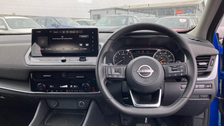 Nissan Qashqai 1.3 DiG-T MH 158 Acenta Premium 5dr Xtronic Petrol Hatchback